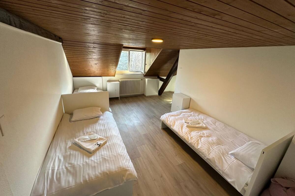 Basic Shared Dormitory, City View