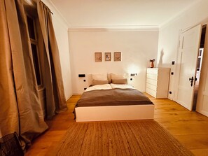 Fer et planche Ă repasser, Wi-Fi, draps fournis