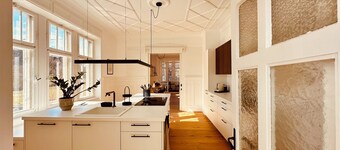 Exclusive old apartment in a magnificent listed villa