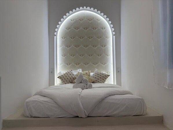 4 habitaciones, tabla de planchar con plancha, wifi y ropa de cama