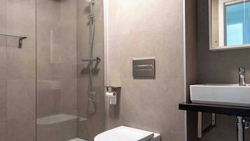 Appartamento, 2 camere da letto, balcone, vista giardino | Bagno