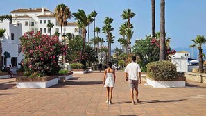 Appartamento, 2 camere da letto, balcone, vista giardino | Spiaggia