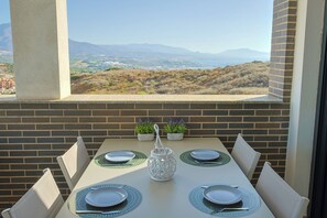 Appartamento, 2 camere da letto, balcone, vista giardino | Ristoranti