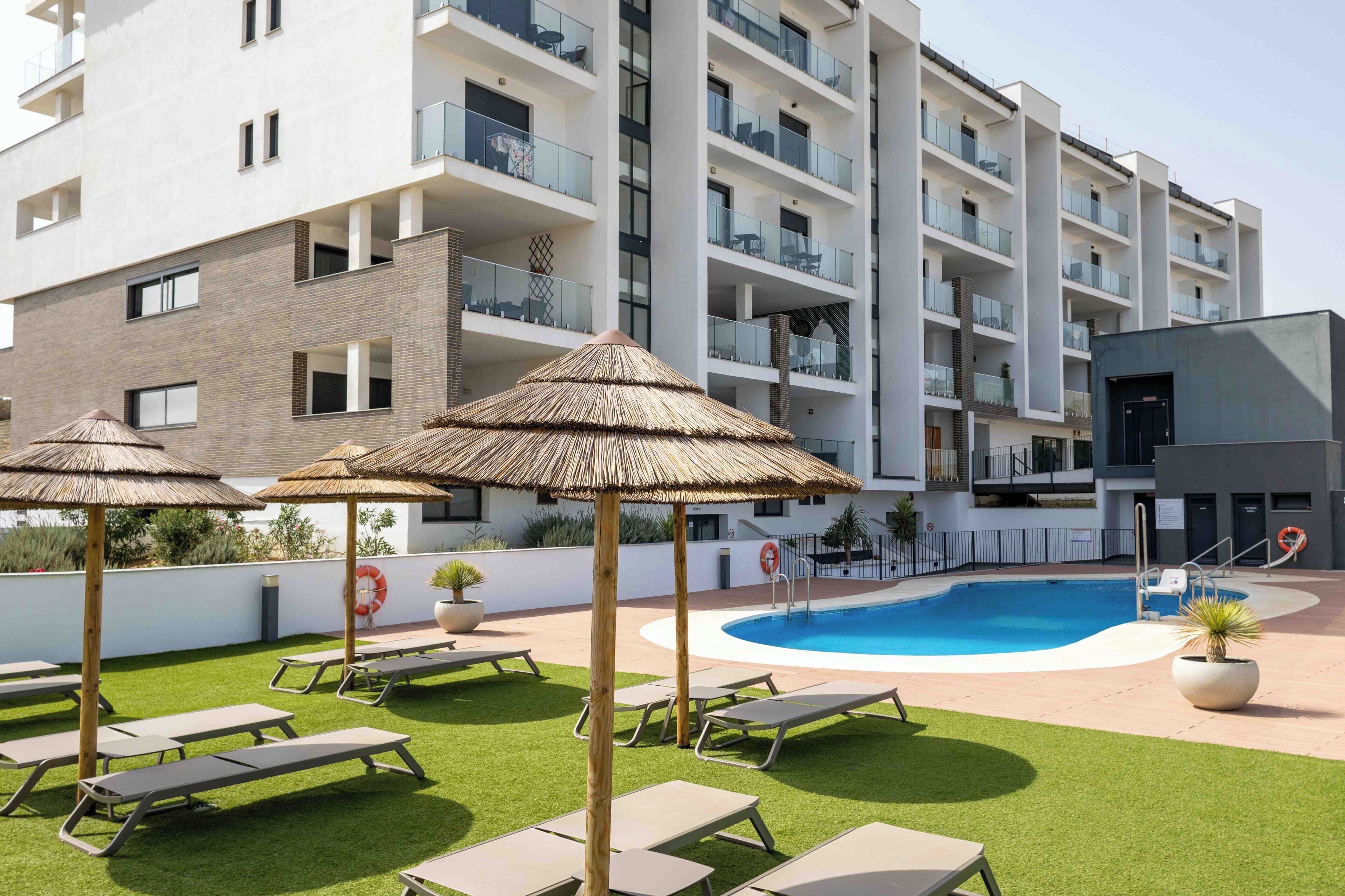 Apartament, 2 dormitoris, balcó, vistes al jardí | Piscina | Piscina a l'aire lliure 