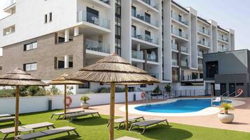 Apartament, 2 dormitoris, balcó, vistes al jardí | Piscina | Piscina a l'aire lliure