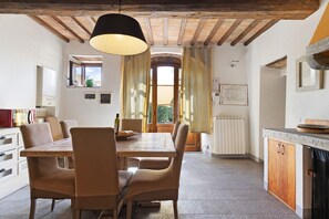 Dining - Casa Leonardo Flat – Vacation Home with Pool in Vinci, Near Florence (Vinci)