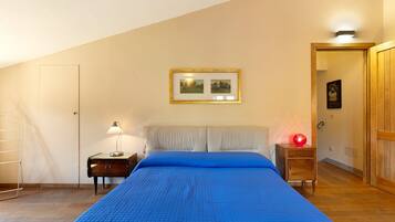 2 quartos, escrivaninha, ferros/tábuas de passar roupa, Wi-Fi