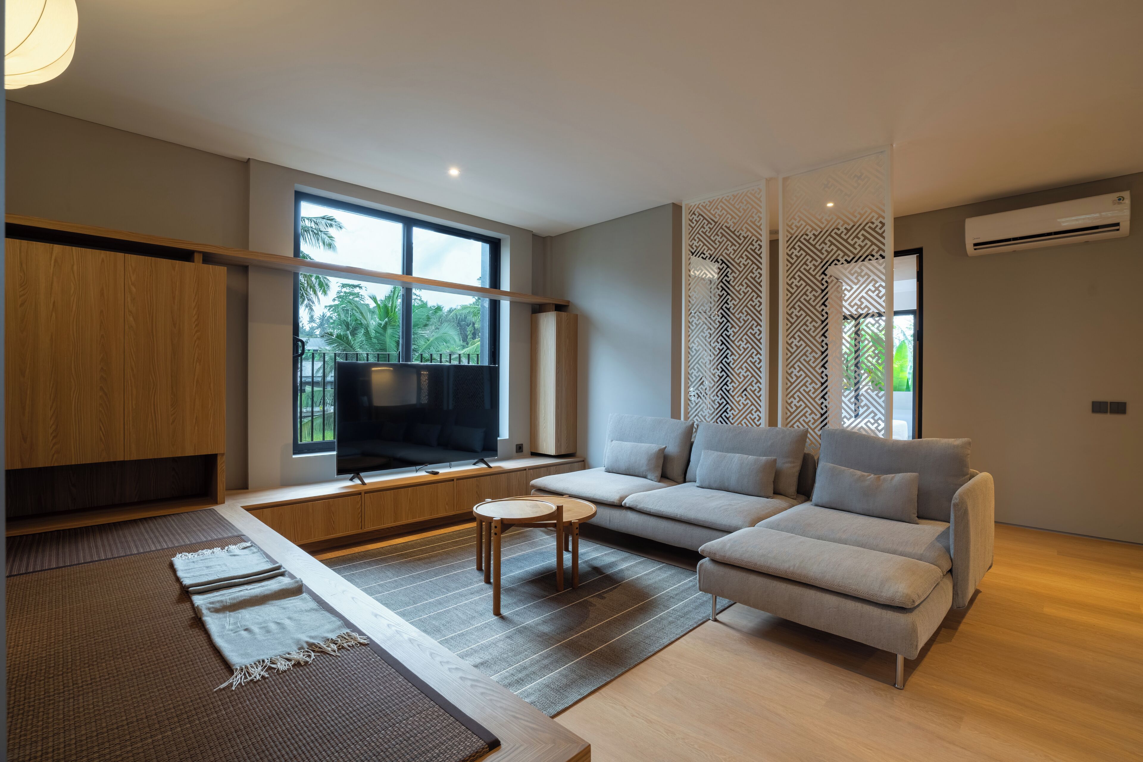 Luxury Suite, 2 Bedrooms | Living area