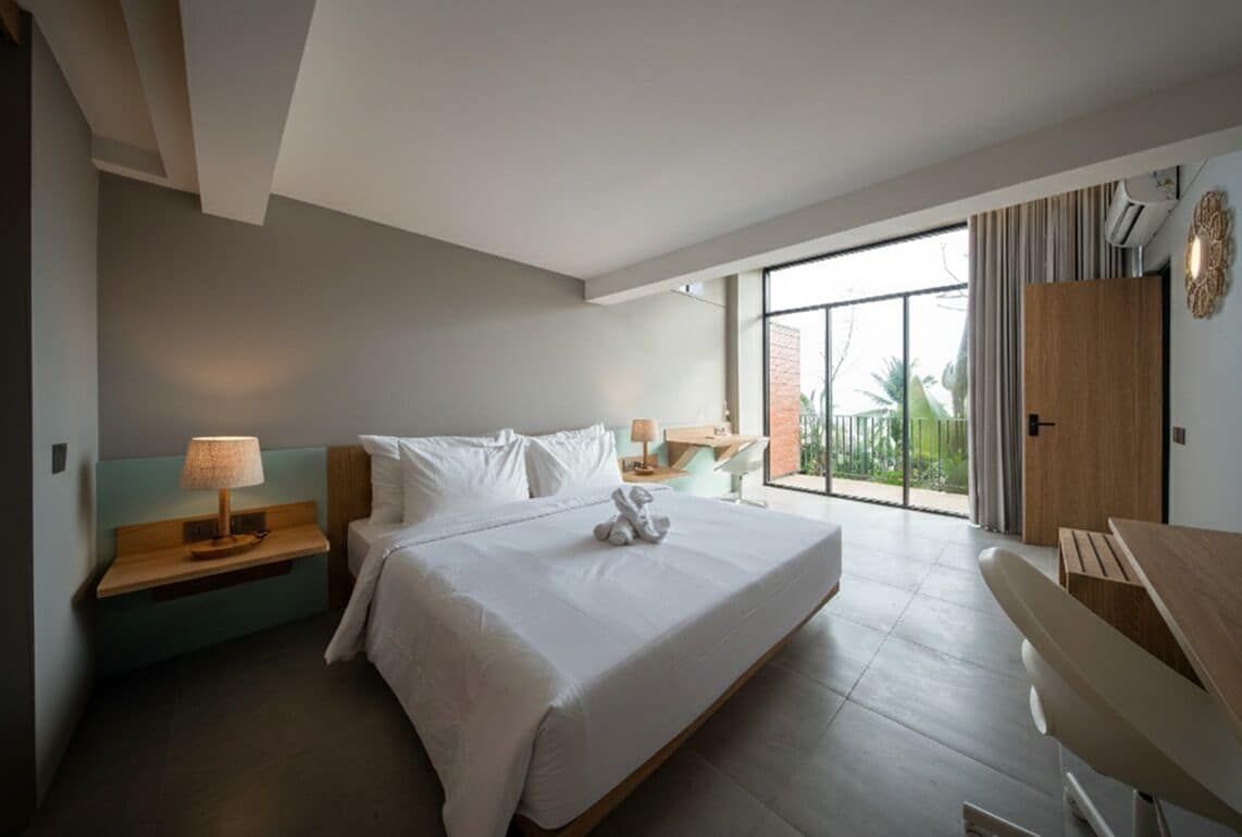 Family Loft | Premium bedding, in-room safe, desk, laptop workspace