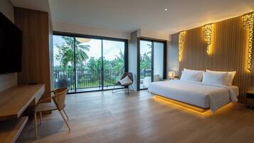 Suite de lujo, 2 habitaciones | Ropa de cama de alta calidad y caja de seguridad en la habitación