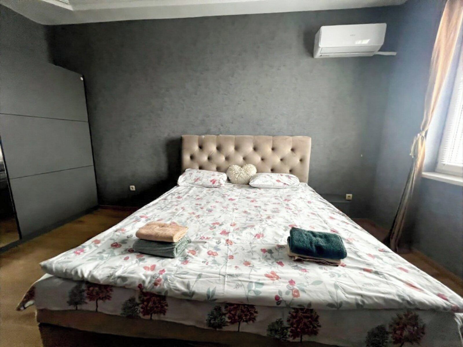 Een strijkplank/strijkijzer, internet