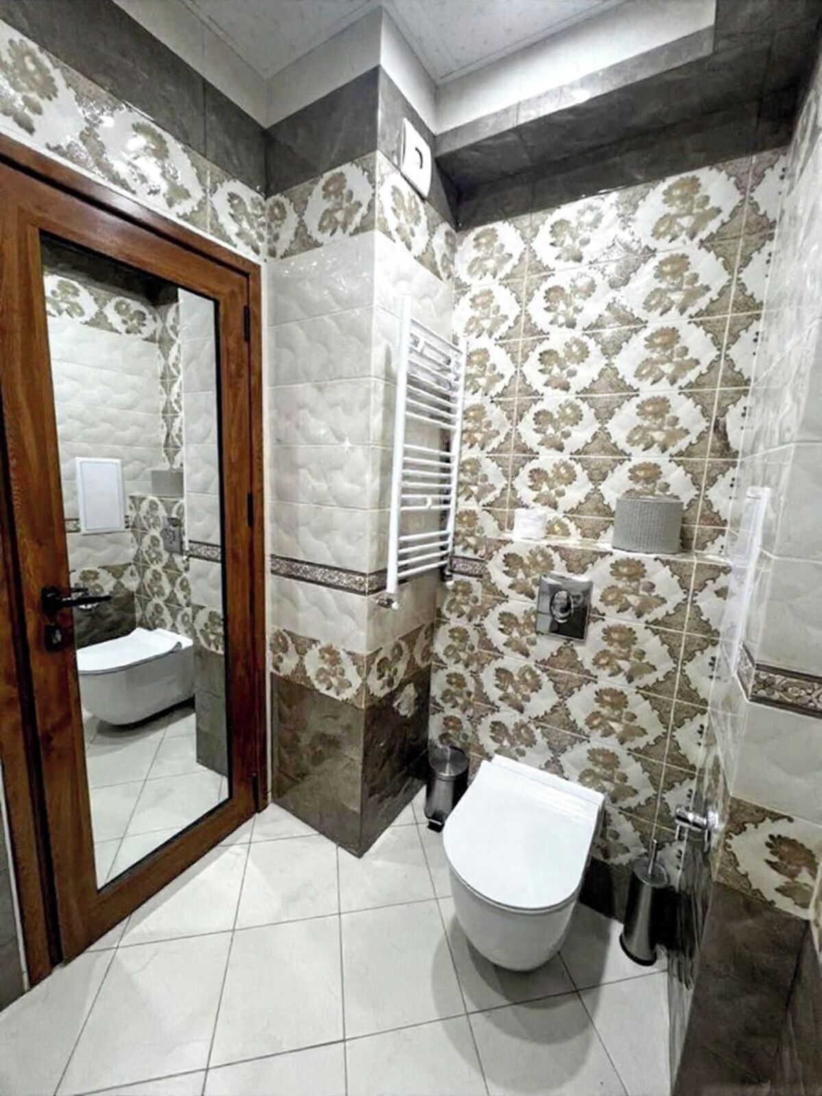 Toallas, jabón y papel higiénico