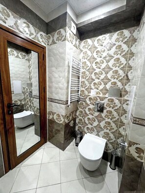 Toallas, jabón, papel higiénico