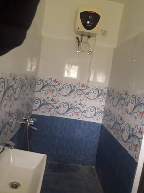 Bathroom - ZIRKU GARDEN (Kodaikanal)