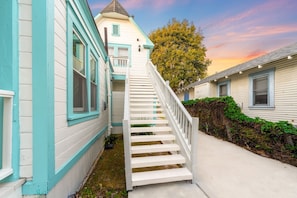 Property grounds - Walk To Beach! Clean & Super Comfy, Great Location (Ventura)