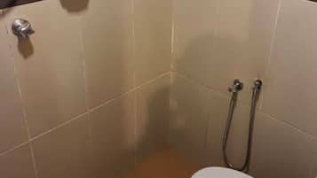 Basic Room | Bathroom | Shower, free toiletries, towels, soap