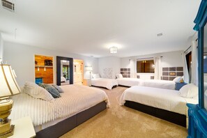 4 bedrooms, iron/ironing board, free WiFi, bed sheets
