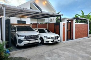 Unclassified image, 4 of 37, button - Yustien Homestay Jogja 3 Bedroom - Entire House (Kasihan)