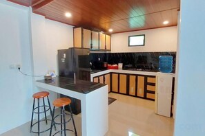 Unclassified image, 2 of 37, button - Yustien Homestay Jogja 3 Bedroom - Entire House (Kasihan)