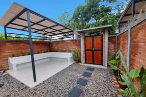 Unclassified image, 3 of 37, button - Yustien Homestay Jogja 3 Bedroom - Entire House (Kasihan)