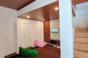 Unclassified image, 4 of 37, button - Yustien Homestay Jogja 3 Bedroom - Entire House (Kasihan)