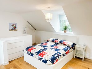 Iron/ironing board, free WiFi, bed sheets - Modern Studio in Chandlers Ford (Chandler's Ford)