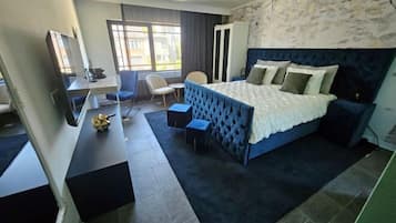 Cots/infant beds