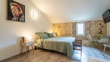 1 bedroom, WiFi, bed sheets