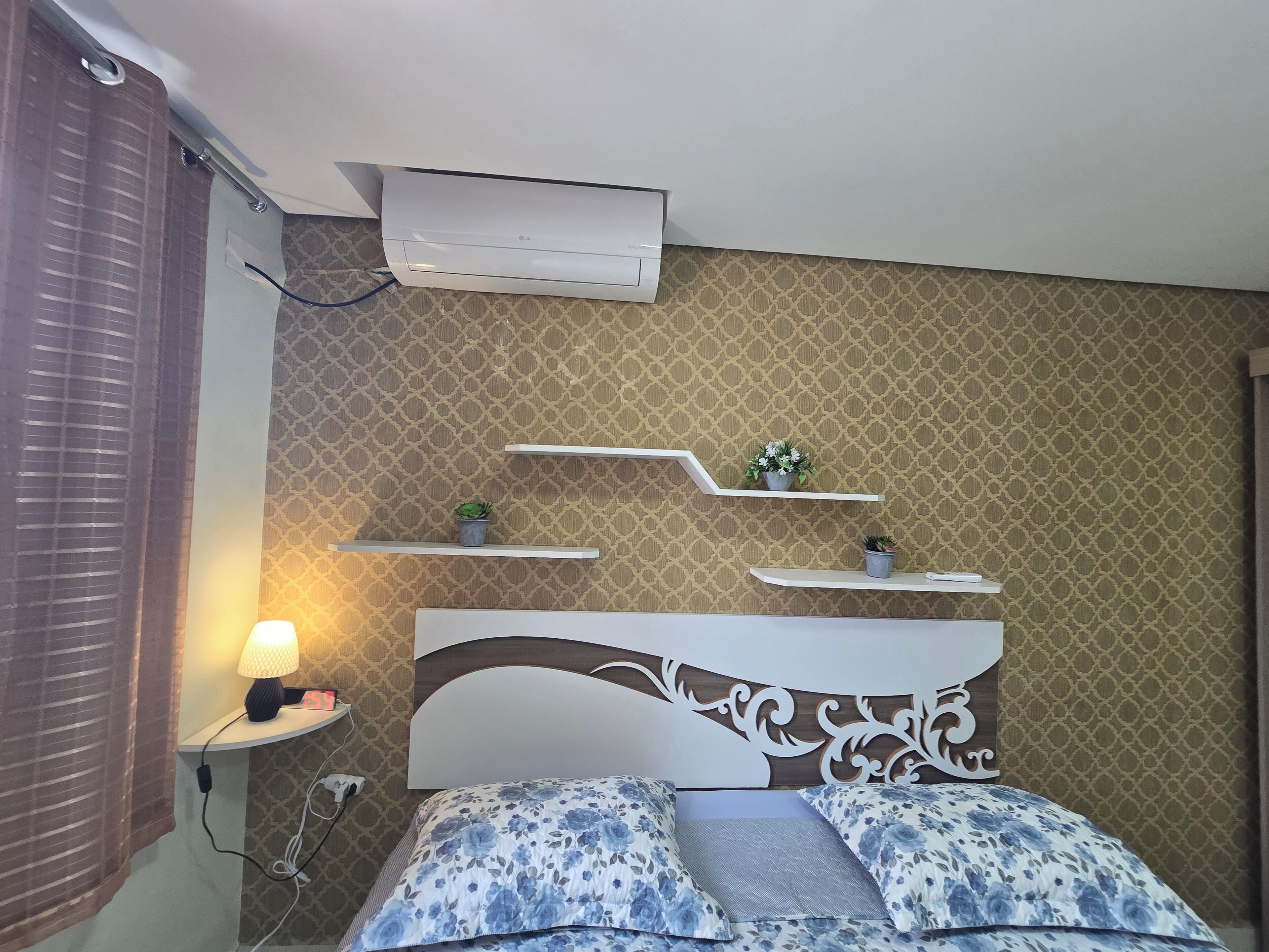 2 dormitorios, tabla de planchar con plancha, Internet y ropa de cama