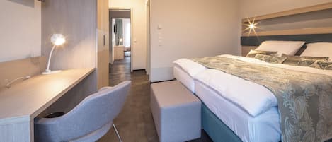 Chambre familiale | Literie hypoallergénique, coffre-fort, bureau