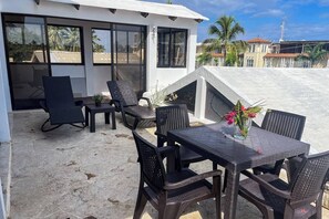 Outdoor dining - 1-Bedroom Penthouse with pool, center Cabarete (Cabarete)