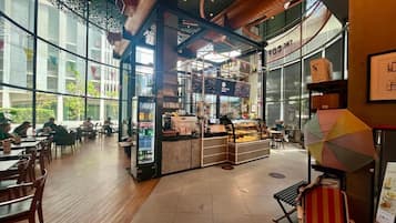 Condo, 1 Bedroom, Accessible, Smoking | Dining