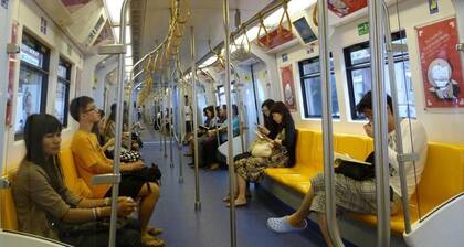 1BR Condo 5 Min to BTS 1000mbps Fiber Wi-fi Great Location