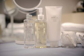 Toalettartikler (inkludert)