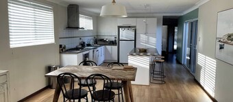 SW Getaway – Walk to Bunbury Beach, Safe & Central