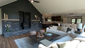 TV connectée, cheminée, médiathÚque