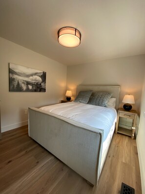 4 bedrooms, free WiFi, bed sheets