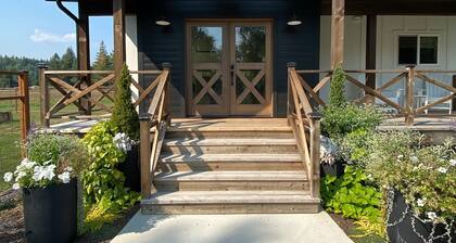 Sandpoint Estate Retreat - 4BR Luxury Home, River Trail & Panoramic Views