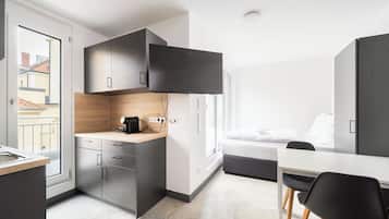 Family Studio | Desk, free WiFi