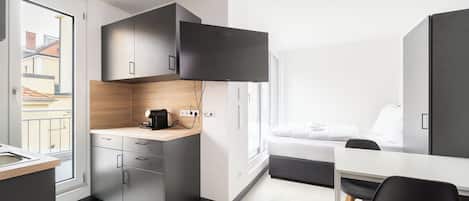Family Studio | Desk, free WiFi
