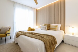 2 bedrooms, iron/ironing board, free WiFi, bed sheets - Brand-new luxury with sea view - Playa Real beachfront (Marbella)