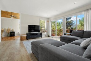 Smart TV - Charming Westside Retreat Near Garden of the Gods (Colorado Springs)