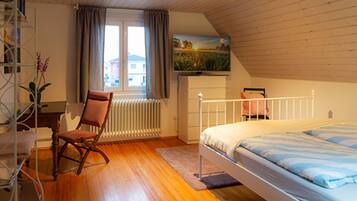 2 Schlafzimmer, Schreibtisch, WLAN, Bettwäsche