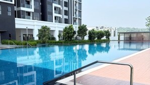 Ảnh chưa phân loại, 2 trong số 4 ảnh, nút