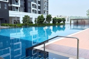 Ảnh chưa phân loại, 2 trong số 7 ảnh, nút