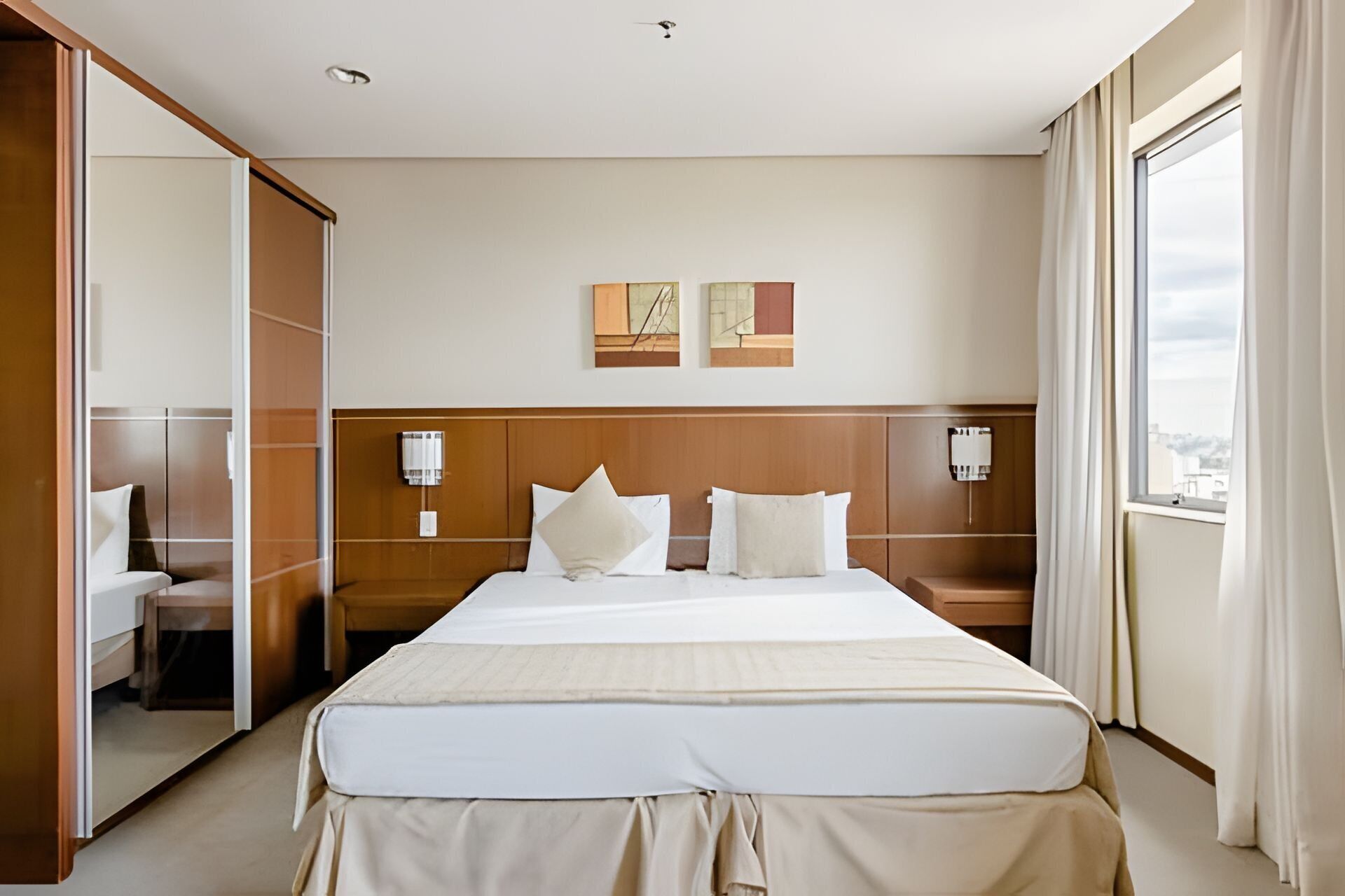 Acesso à internet, roupa de cama