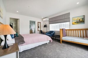 Room - Auckland Cornwall Park Holiday Homes1 (Auckland)