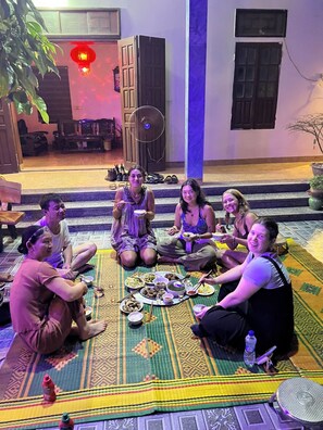 Outdoor dining - Immersive Homestay NinhBinh  (Gia Vien)