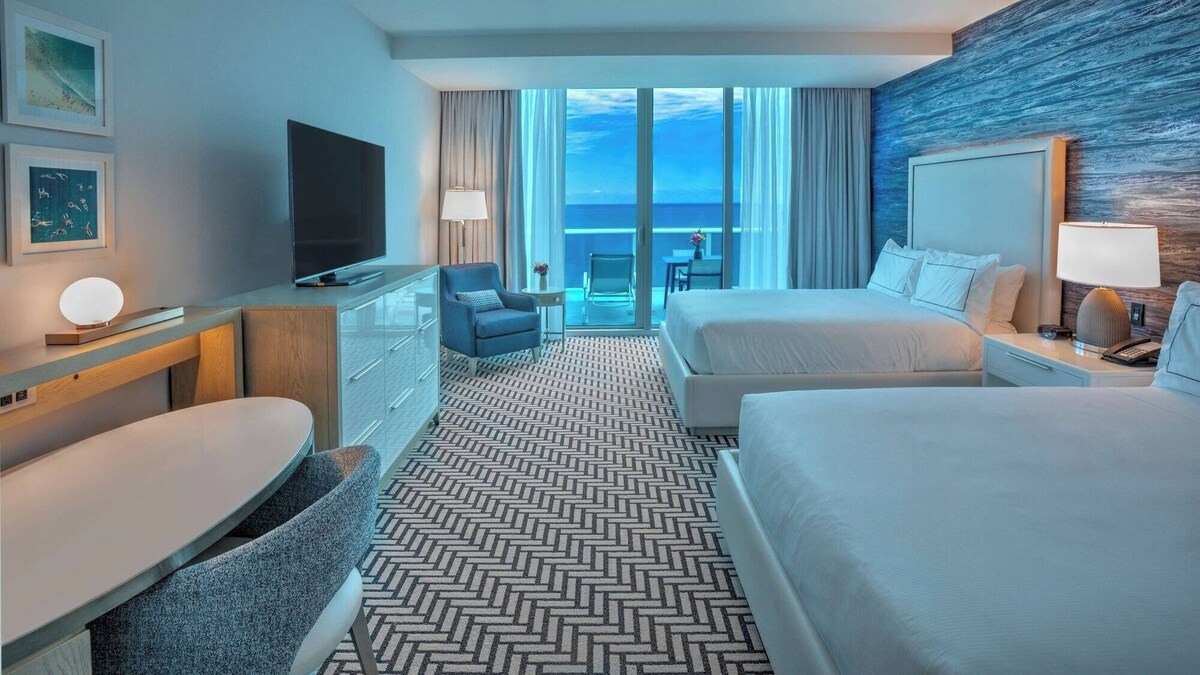 Modern Room with Balcony and Breathtaking Ocean Views Near Top Restaurants