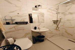 Shower, towels - Holiday studio for 3 people, Mielenko (Mielenko)